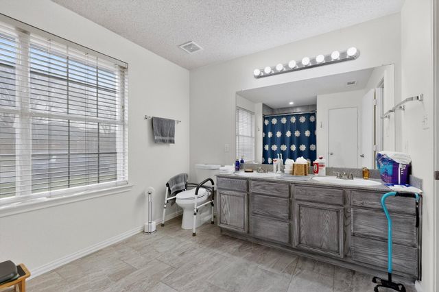 1814 Cedar Ridge Drive, Mesquite, TX 75181