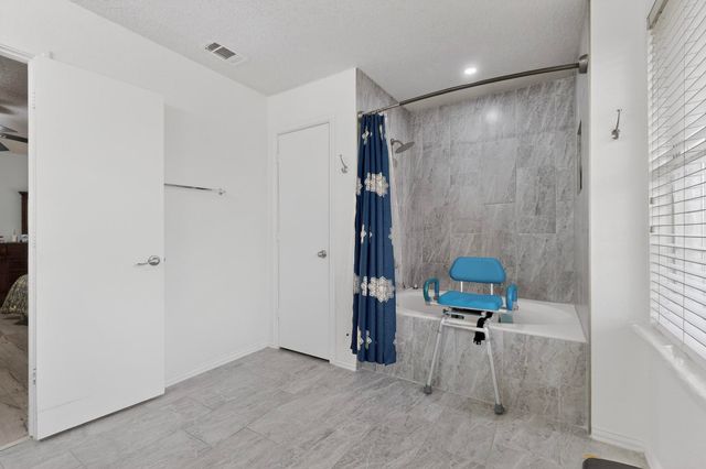 1814 Cedar Ridge Drive, Mesquite, TX 75181