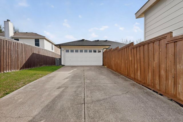 1814 Cedar Ridge Drive, Mesquite, TX 75181