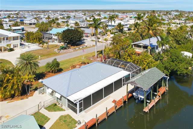 2740 Sanibel BLVD, St James City, FL 33956