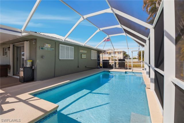 2740 Sanibel BLVD, St James City, FL 33956