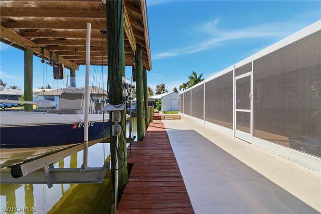 2740 Sanibel BLVD, St James City, FL 33956