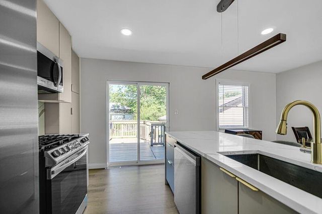 7409 Marshall Place, Merrillville, IN 46410