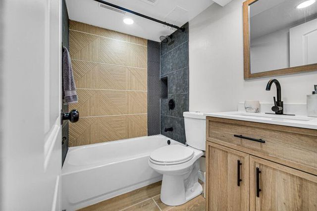 7409 Marshall Place, Merrillville, IN 46410
