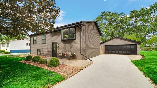 7409 Marshall Place, Merrillville, IN 46410