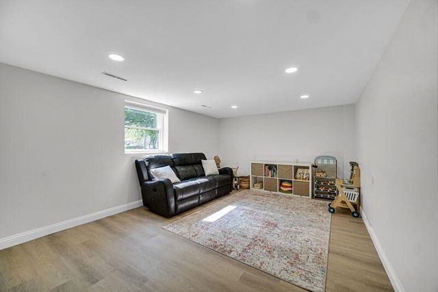 7409 Marshall Place, Merrillville, IN 46410
