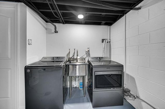 7409 Marshall Place, Merrillville, IN 46410