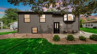 7409 Marshall Place, Merrillville, IN 46410