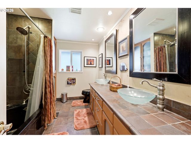 11517 Nw 7TH Ave, Vancouver, WA 98685