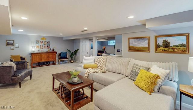 3558 Raymont Boulevard, University Heights, OH 44118