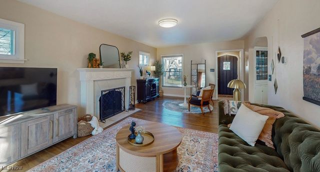 3558 Raymont Boulevard, University Heights, OH 44118