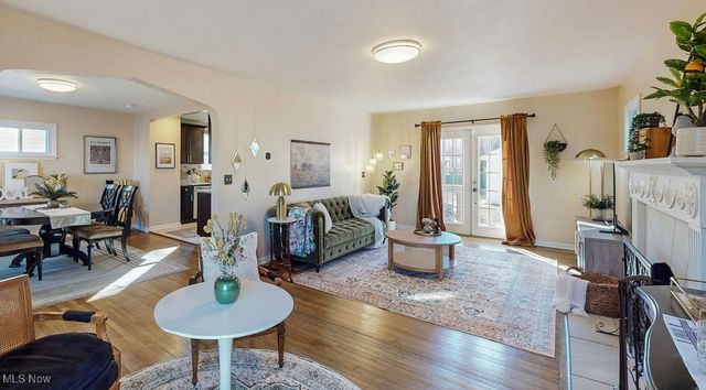 3558 Raymont Boulevard, University Heights, OH 44118