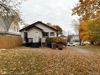 65 Dwight Avenue, Pontiac, MI 48341
