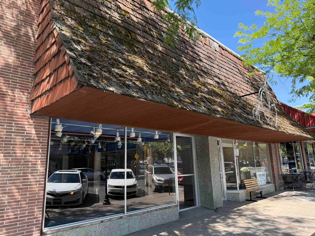 513 S Main Street, Moscow, ID 83843