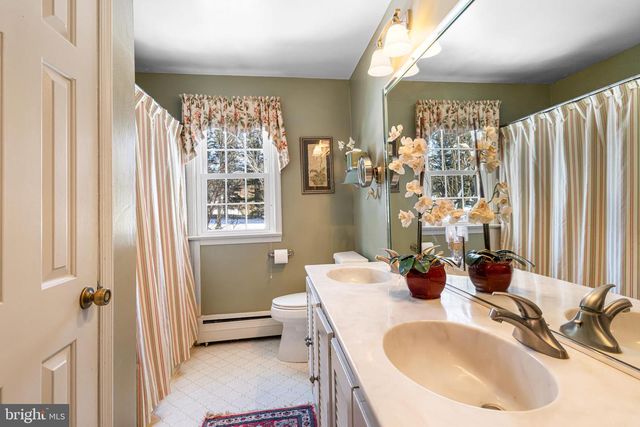 1800 CATHEDRAL RD, Huntingdon Valley, PA 19006