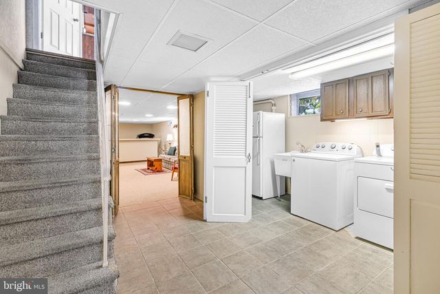 1800 CATHEDRAL RD, Huntingdon Valley, PA 19006