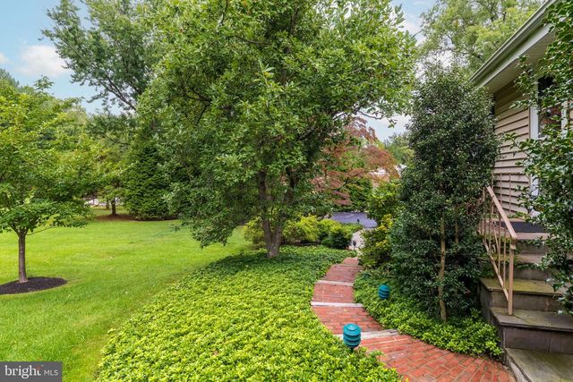 1800 CATHEDRAL RD, Huntingdon Valley, PA 19006