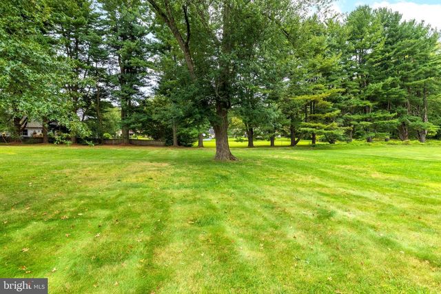 1800 CATHEDRAL RD, Huntingdon Valley, PA 19006