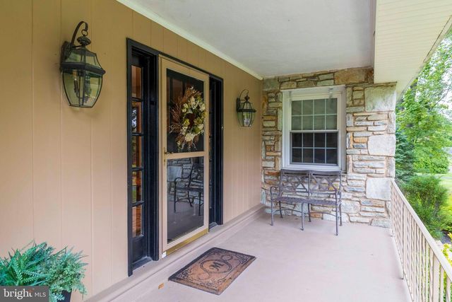 1800 CATHEDRAL RD, Huntingdon Valley, PA 19006