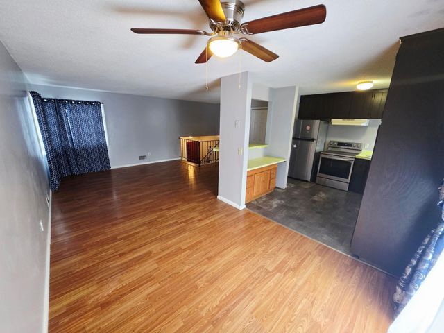 8423 Brunswick Avenue N, Brooklyn Park, MN 55443