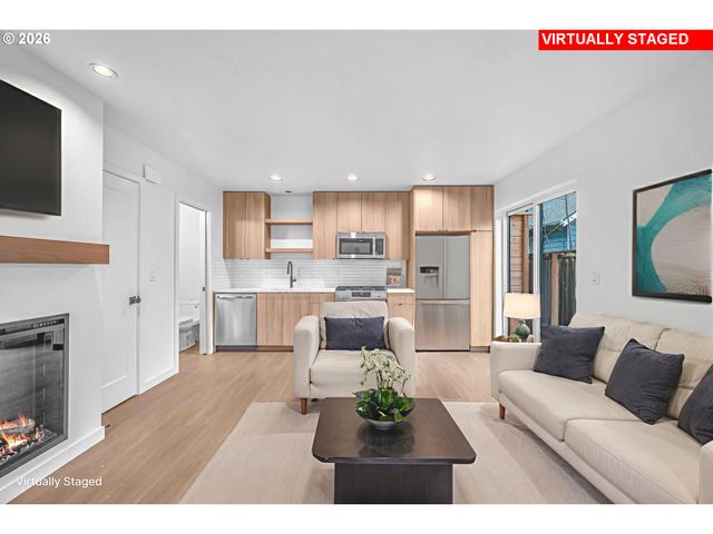 6471 Se RAMONA St B, Portland, OR 97206