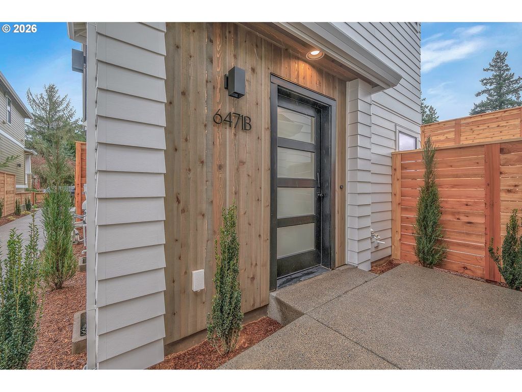 6471 Se RAMONA St B, Portland, OR 97206