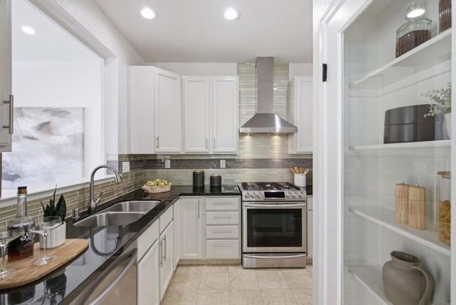 104 Freedom Lane, Mountain View, CA 94040
