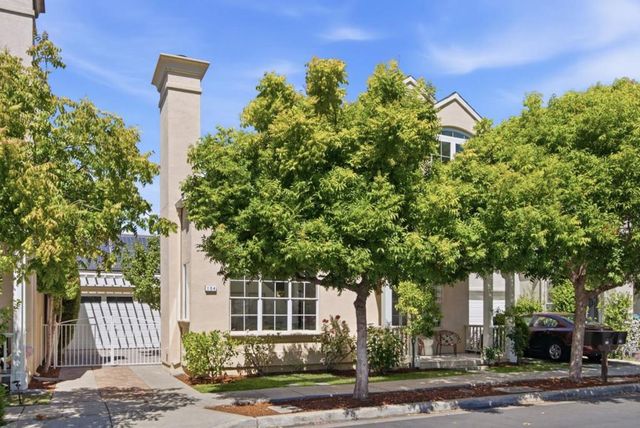 104 Freedom Lane, Mountain View, CA 94040