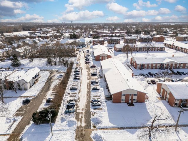 703 E Fullerton Avenue 107, Glendale Heights, IL 60139