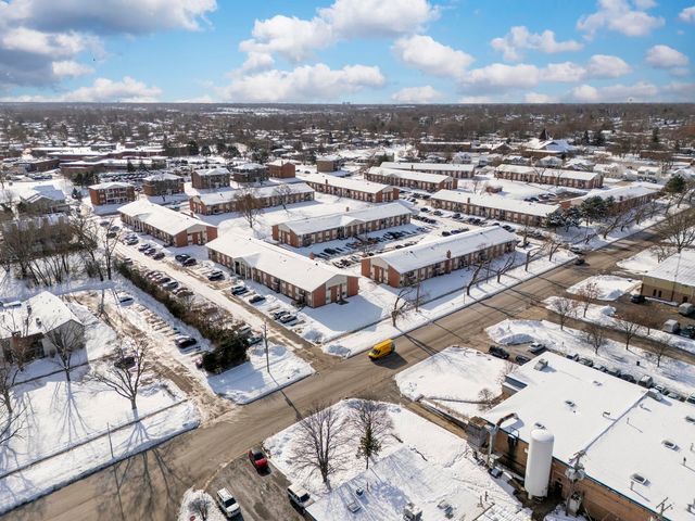 703 E Fullerton Avenue 107, Glendale Heights, IL 60139