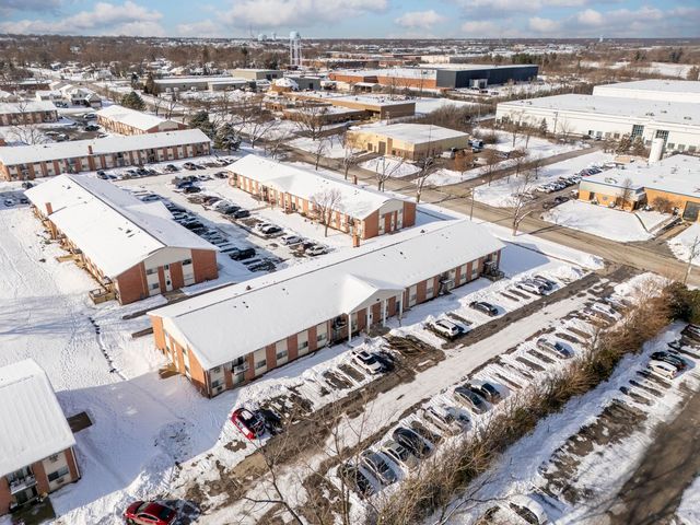 703 E Fullerton Avenue 107, Glendale Heights, IL 60139