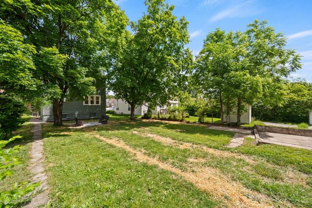 1943 Hewitt Avenue, Cincinnati, OH 45207