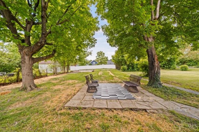 1943 Hewitt Avenue, Cincinnati, OH 45207