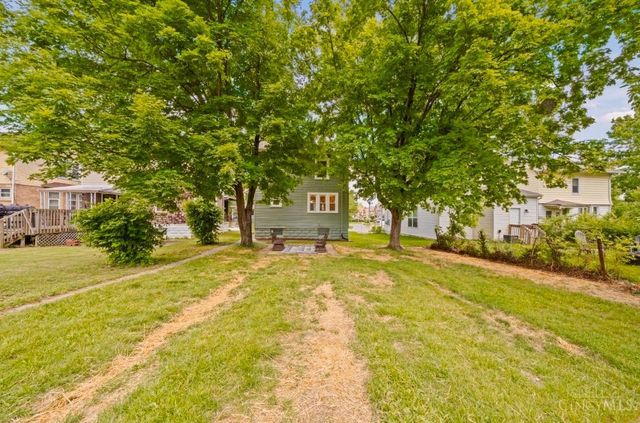 1943 Hewitt Avenue, Cincinnati, OH 45207