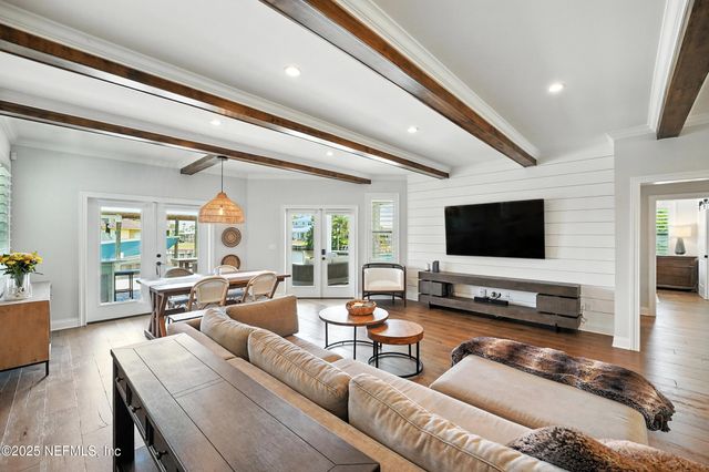 3367 ROYAL PALM Drive, Jacksonville, FL 32250