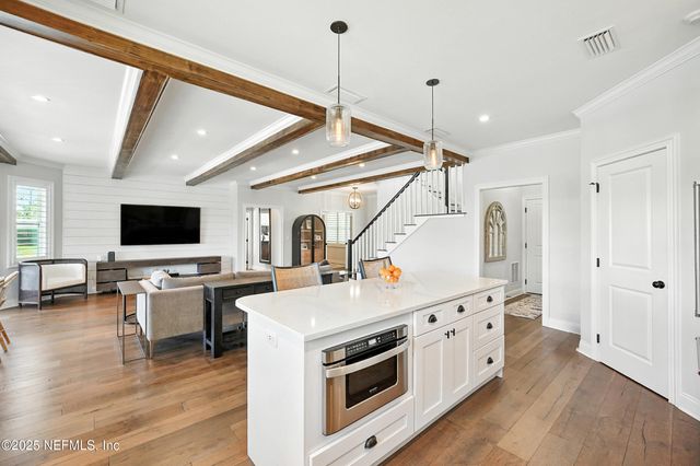 3367 ROYAL PALM Drive, Jacksonville, FL 32250