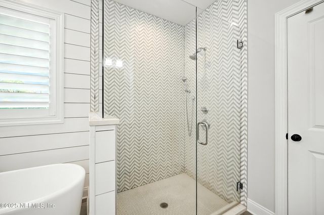 3367 ROYAL PALM Drive, Jacksonville, FL 32250