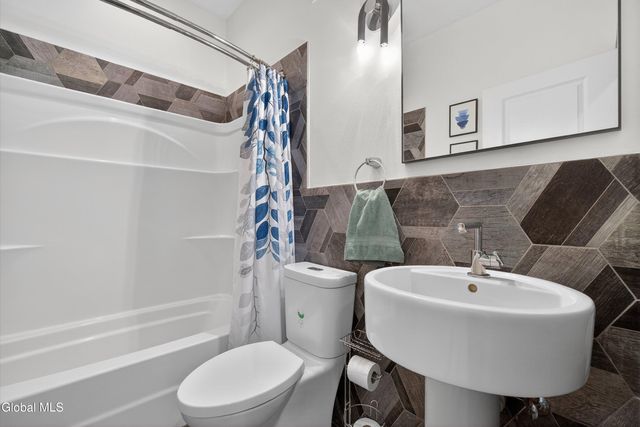 336 Shellstone Road, Florida, NY 12010