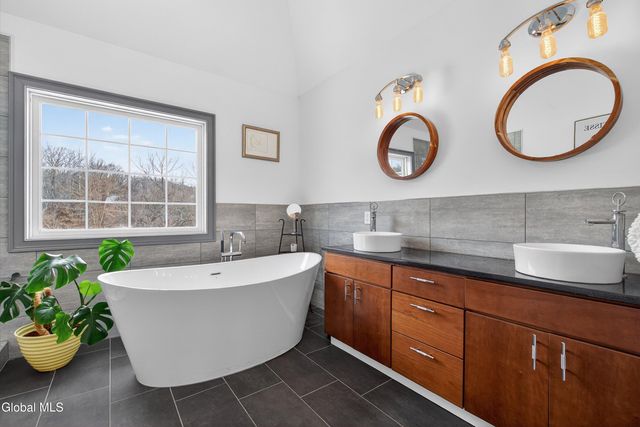 336 Shellstone Road, Florida, NY 12010