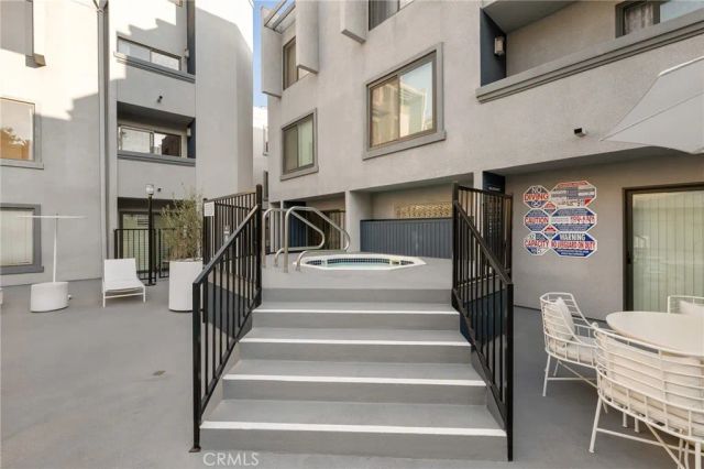 1940 N Highland Avenue 2, Los Angeles, CA 90068