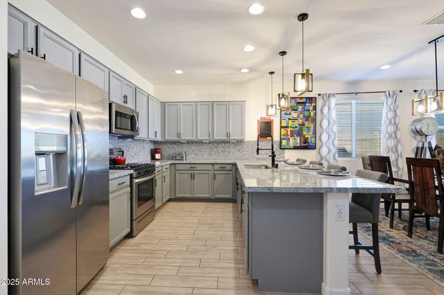 19560 W VALLE VISTA Way, Litchfield Park, AZ 85340