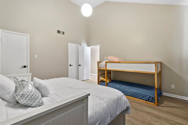 162 April Point Drive S, Conroe, TX 77356