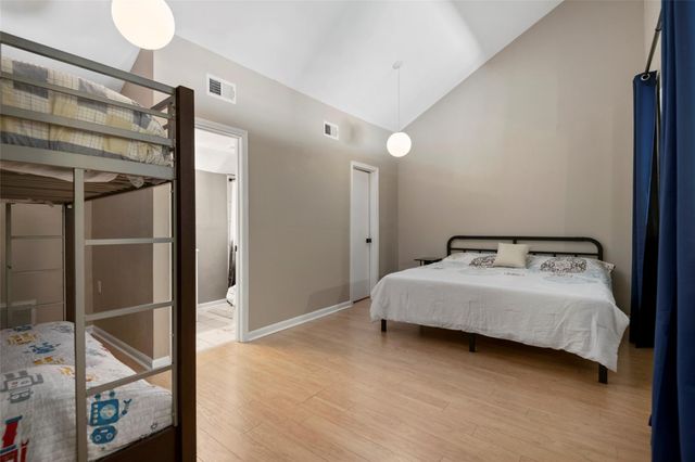 162 April Point Drive S, Conroe, TX 77356