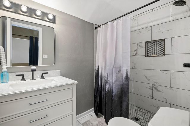 162 April Point Drive S, Conroe, TX 77356