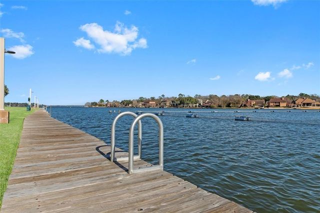 162 April Point Drive S, Conroe, TX 77356