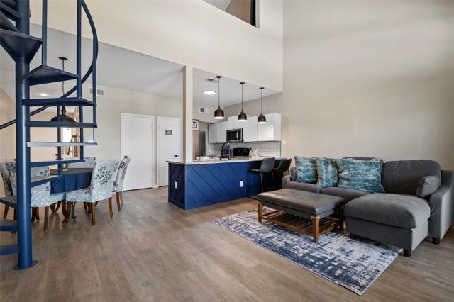 162 April Point Drive S, Conroe, TX 77356