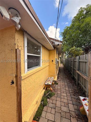 10341 NW 6th Ave, Miami, FL 33150
