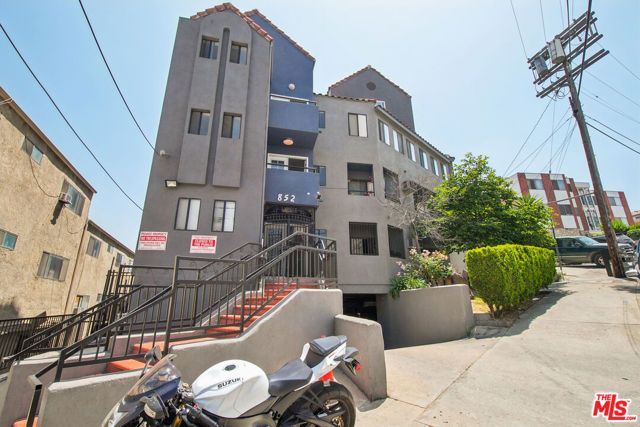 852 N Bunker Hill Avenue 105, Los Angeles, CA 90012