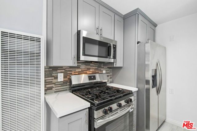 852 N Bunker Hill Avenue 105, Los Angeles, CA 90012