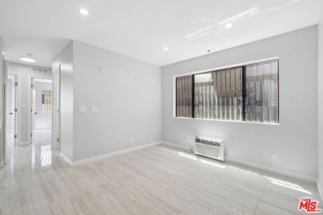 852 N Bunker Hill Avenue 105, Los Angeles, CA 90012
